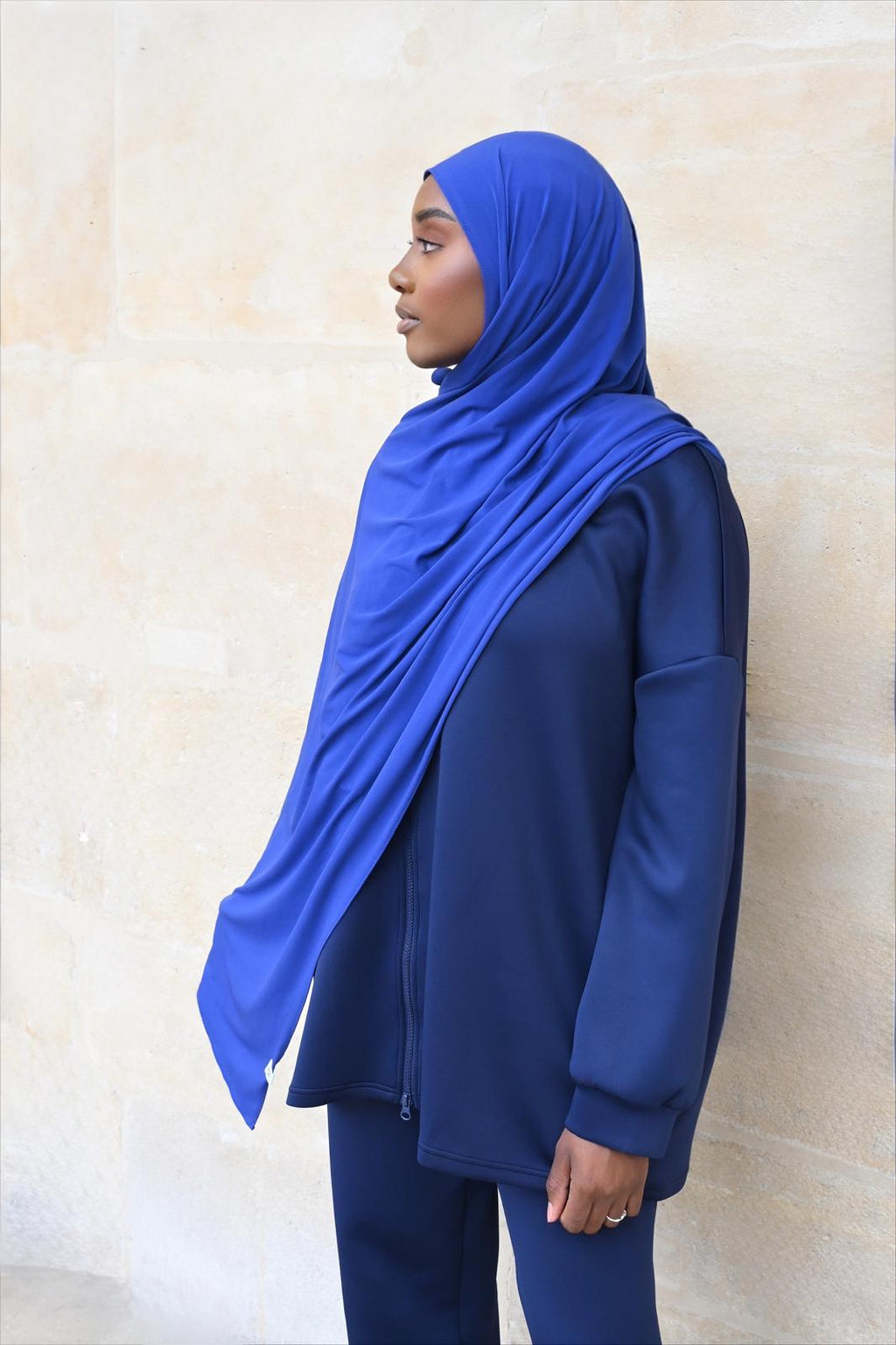 Sublime Jersey, le voile qui épouse vos gestes - BLEU ROI