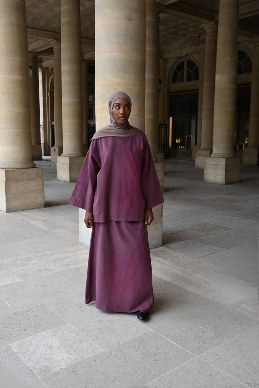 Ensemble Nawal – Jupe longue doublée & blouse à manches boutonnées - PRUNE