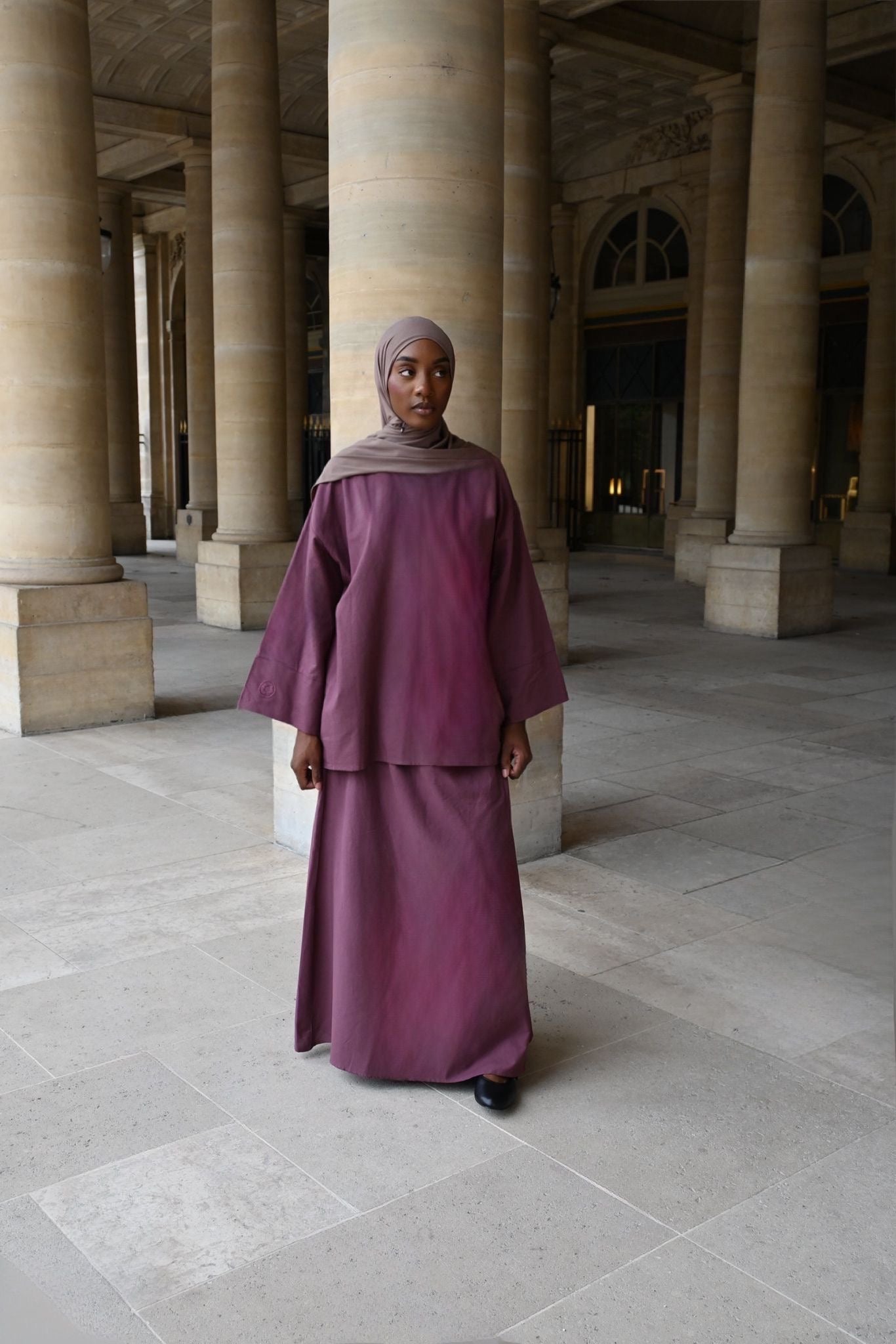 Ensemble Nawal – Jupe longue doublée & blouse à manches boutonnées - PRUNE