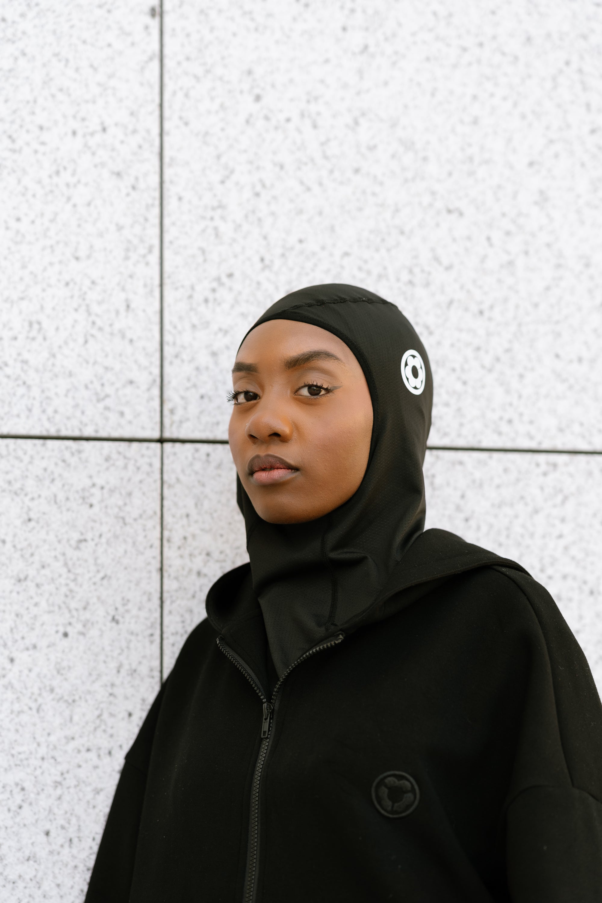 Moha Hijab – Liberté de mouvement, élégance en action.